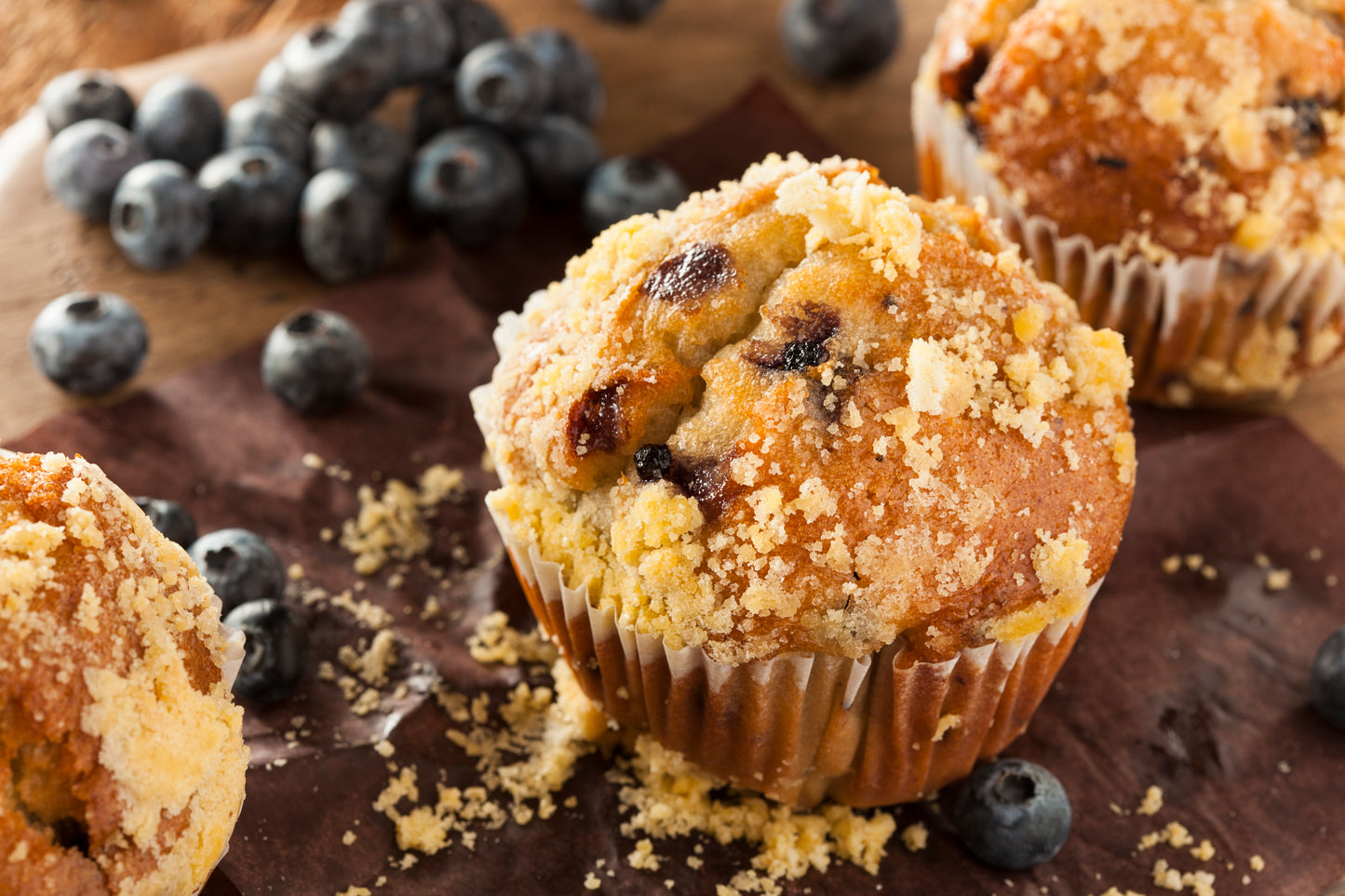BLAUBEERMUFFINS mit Hafer-Crumble - BACKMISCHUNG BIO l VEGAN l LAKTOSEFREI